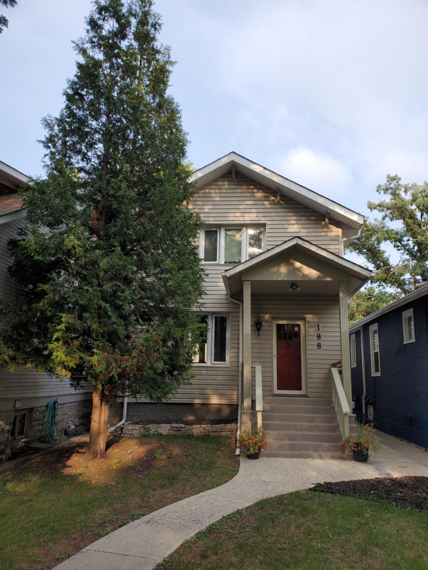 In Cozy River Heights Homestay Winnipeg